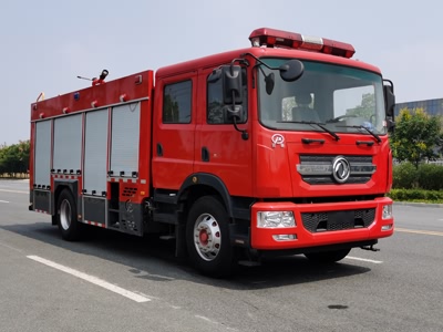 东风D9水罐消防车（7吨水罐消防车）